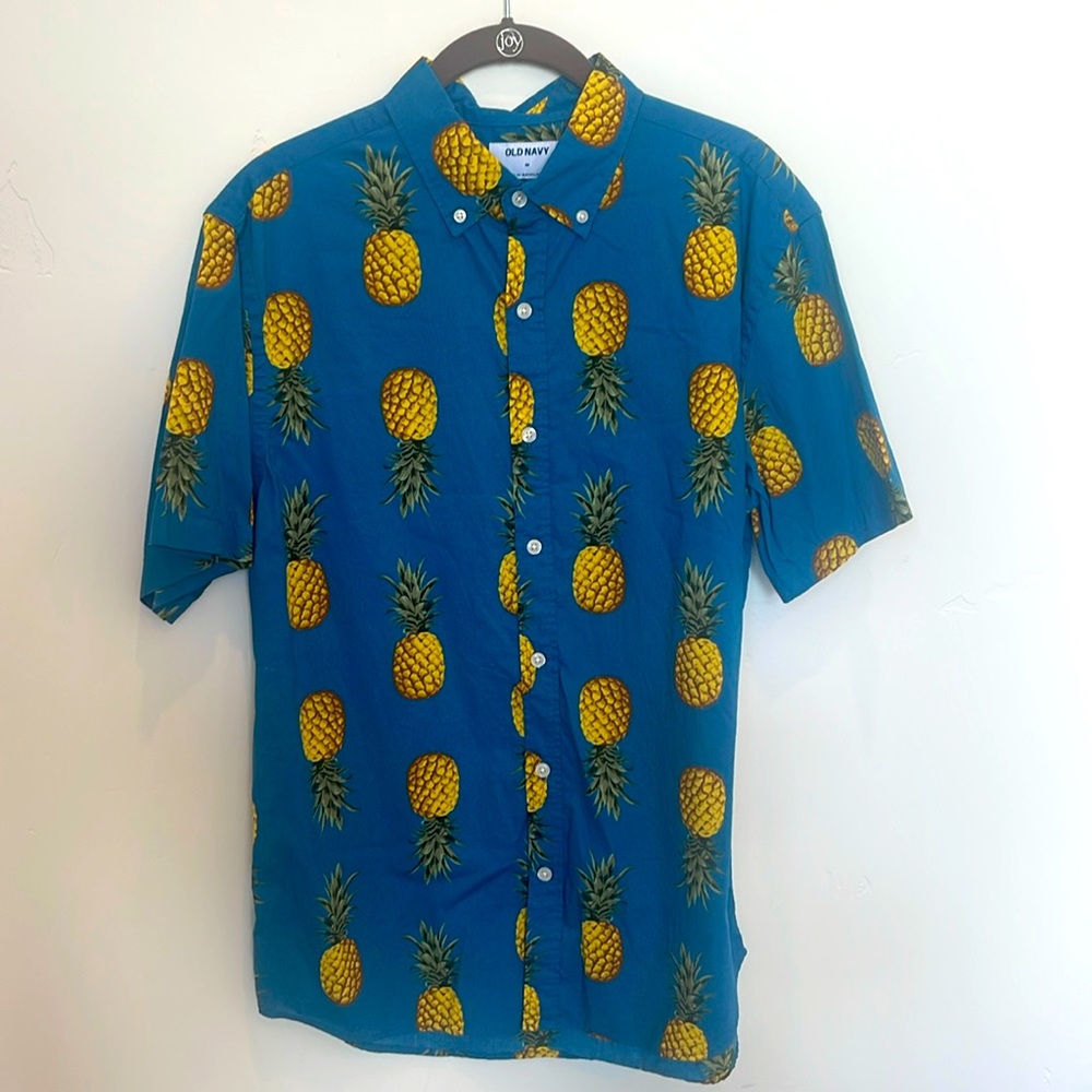 Old Navy Men’s Size Medium Pineapple Tropical Blue Short Sleeve Hawaiian Shirt